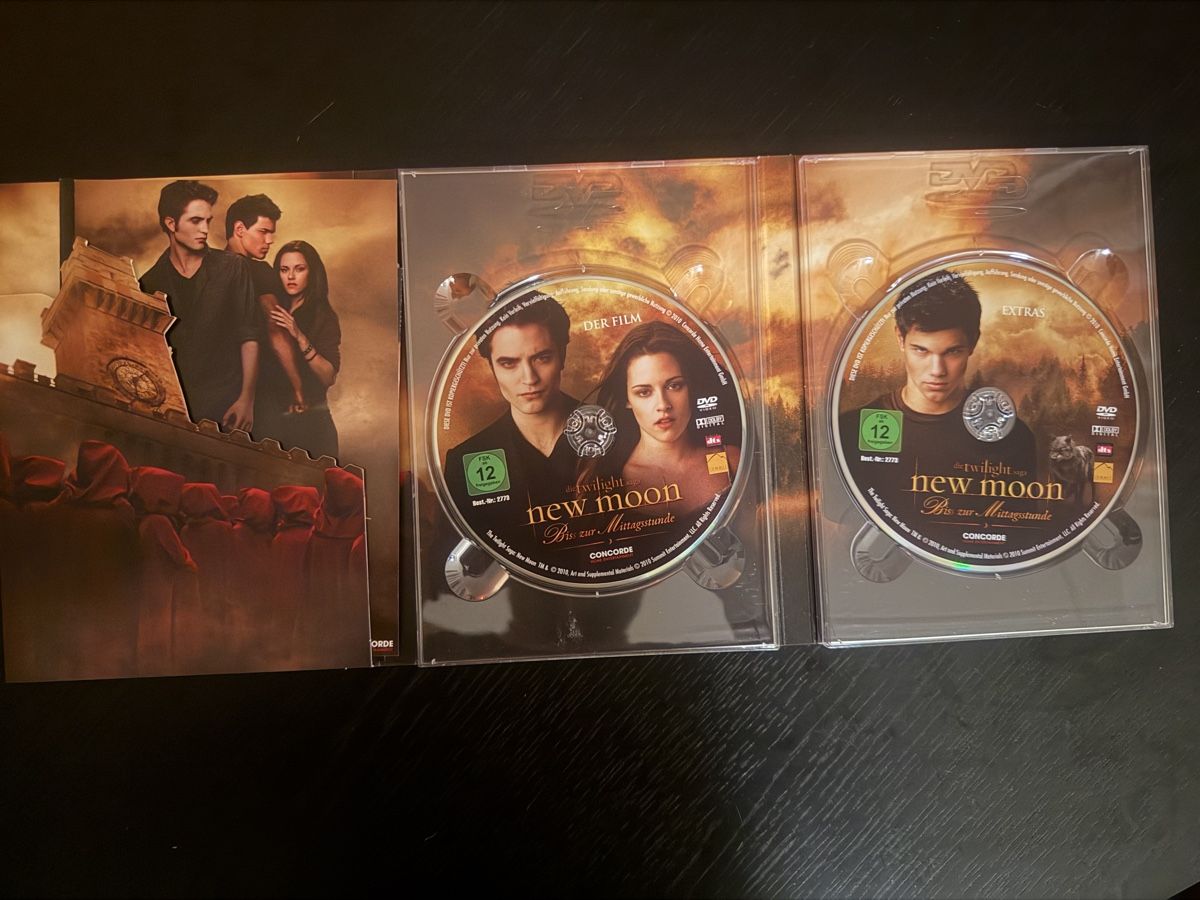 Tous les DVDs: Twilight Saga New Moon Fan Edition 2 Discs – D'occasion à Lausen par EisAmStiel94 2