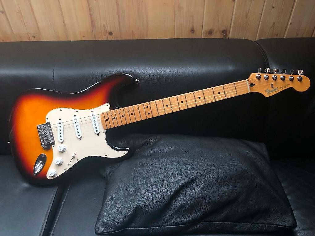 Strumenti musicali: Fender Stratocaster, Sunburst – Usato da Matten b. Interl venduto da embo10