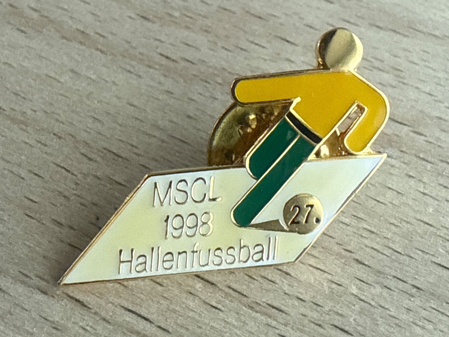 Placchette & Badge: Pin MSCL 1998 Hallenfussball – Usato da Glattbrugg venduto da Schweigmatt