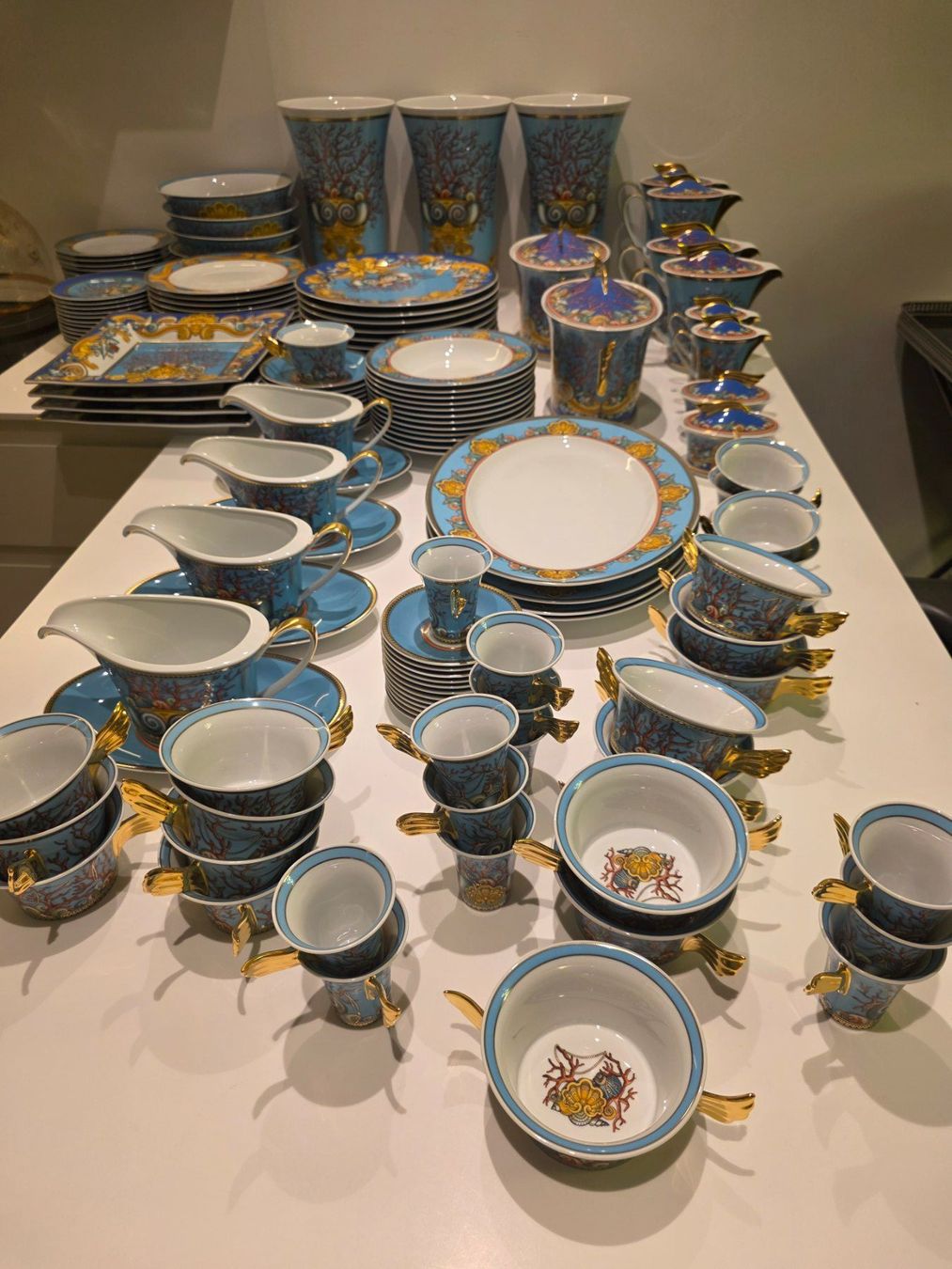 Versace Geschirrsets: Collection Rosenthal meets Versace – La Mer – Gebraucht aus Vésenaz von tim_7xkk