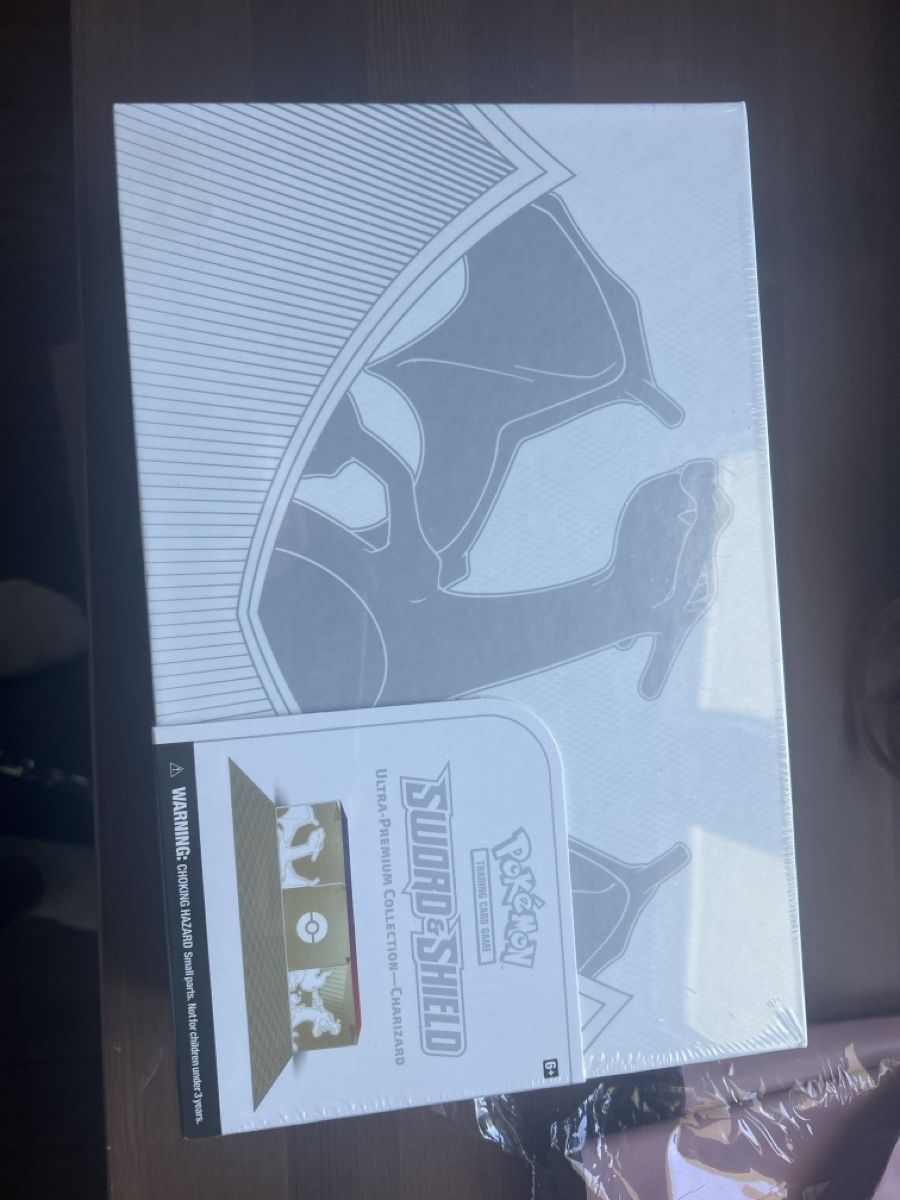 Pokémon Carte collezionabili: Pokemon Ultra-Premium Collection Charizard ENG sealed – Nuovo (secondo la descrizione) da Münchenstein venduto da Mario19966