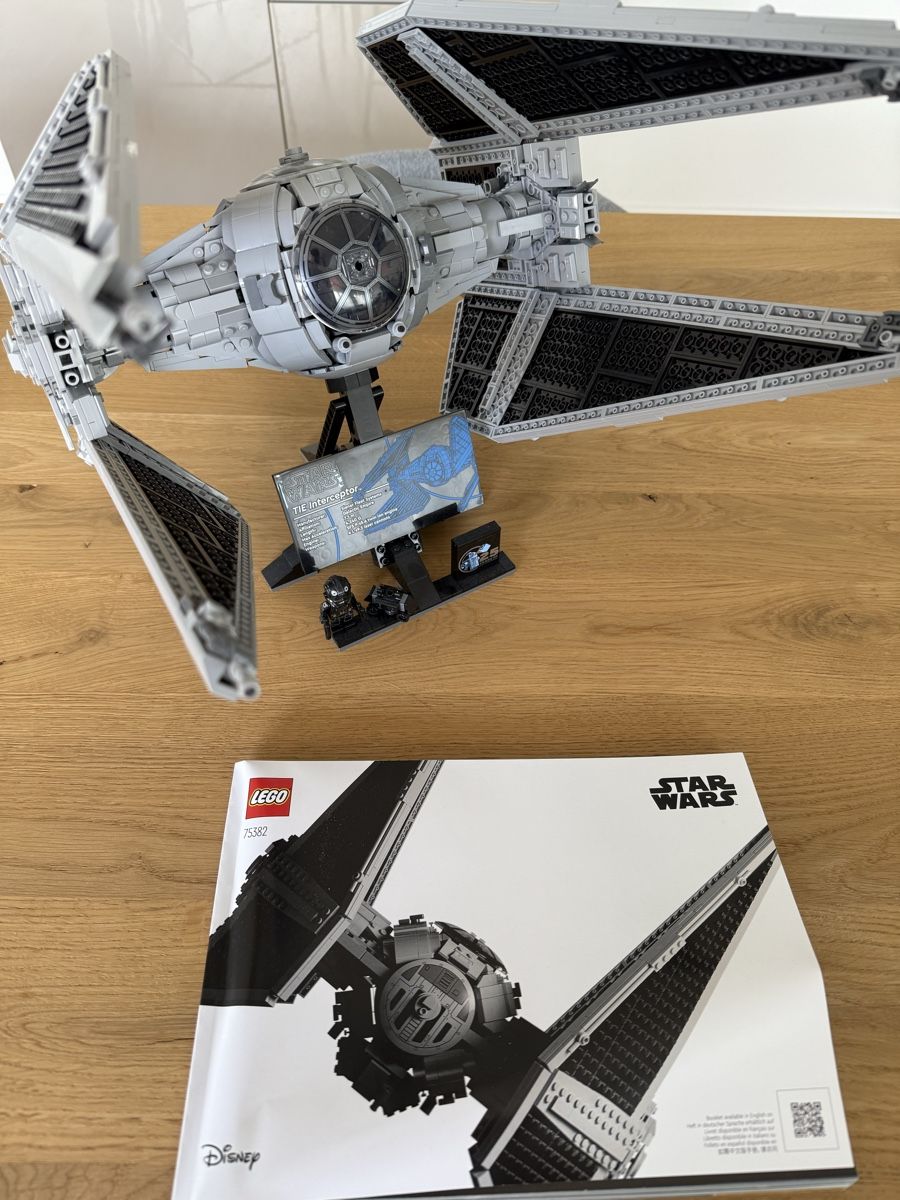 Lego Baukästen: LEGO Star Wars UCS Tie Interceptor 75382 – Gebraucht aus Oberweningen von SKAuction