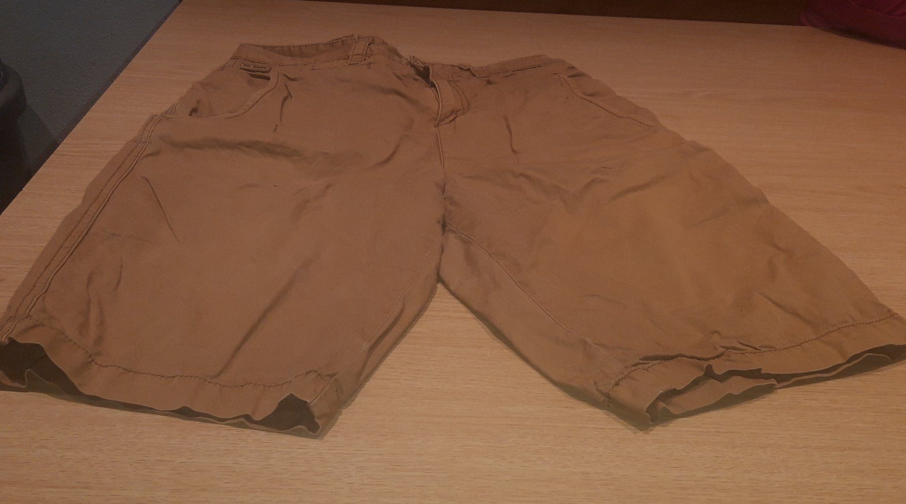 Pantaloni: Shorts Grösse 30 – Usato da wolfertswil venduto da februartag