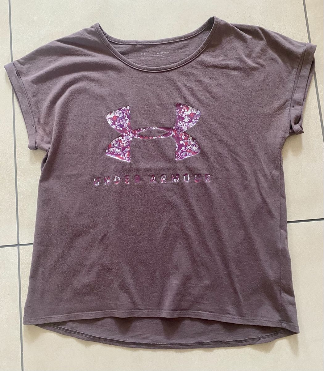 Under Armour T-shirts: SHIRT UNDER AMOUR – D'occasion à Eglisau par Lara0