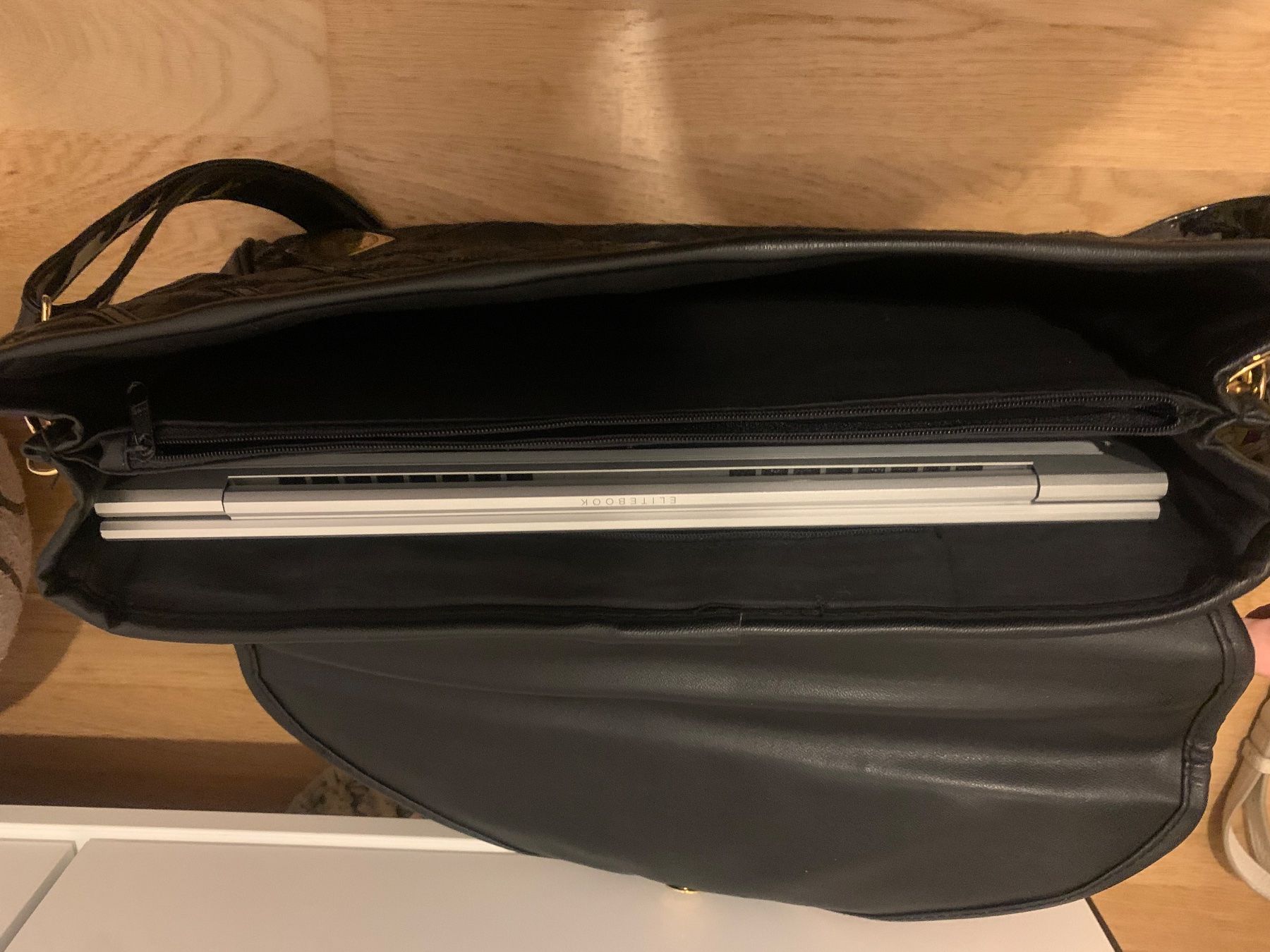 Borse da donna: Leder/Lack Handtasche – Usato da Bern venduto da Anna1235 4