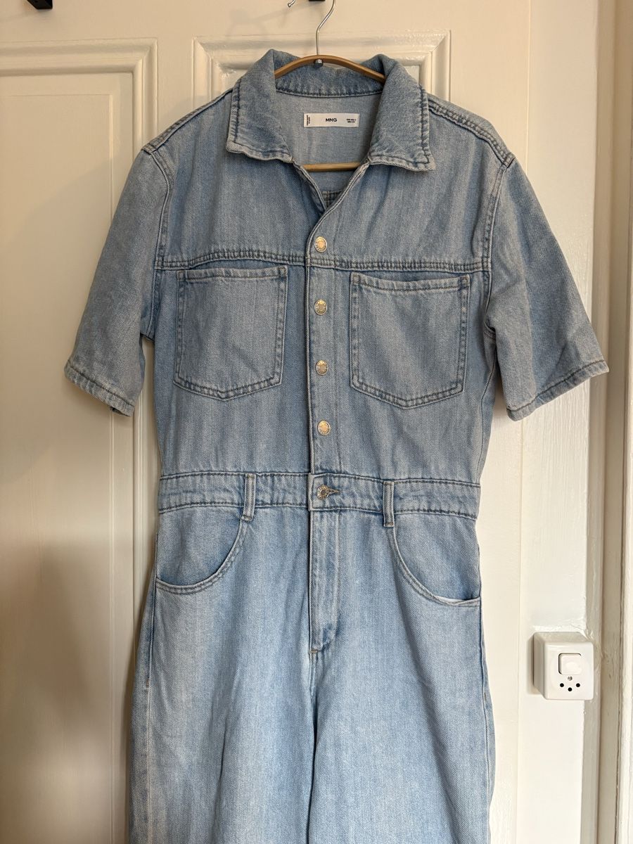 Mango Jumpsuits: Combinaison en jeans Mango – Neu (gemäss Beschreibung) aus Genève von Bouux 1