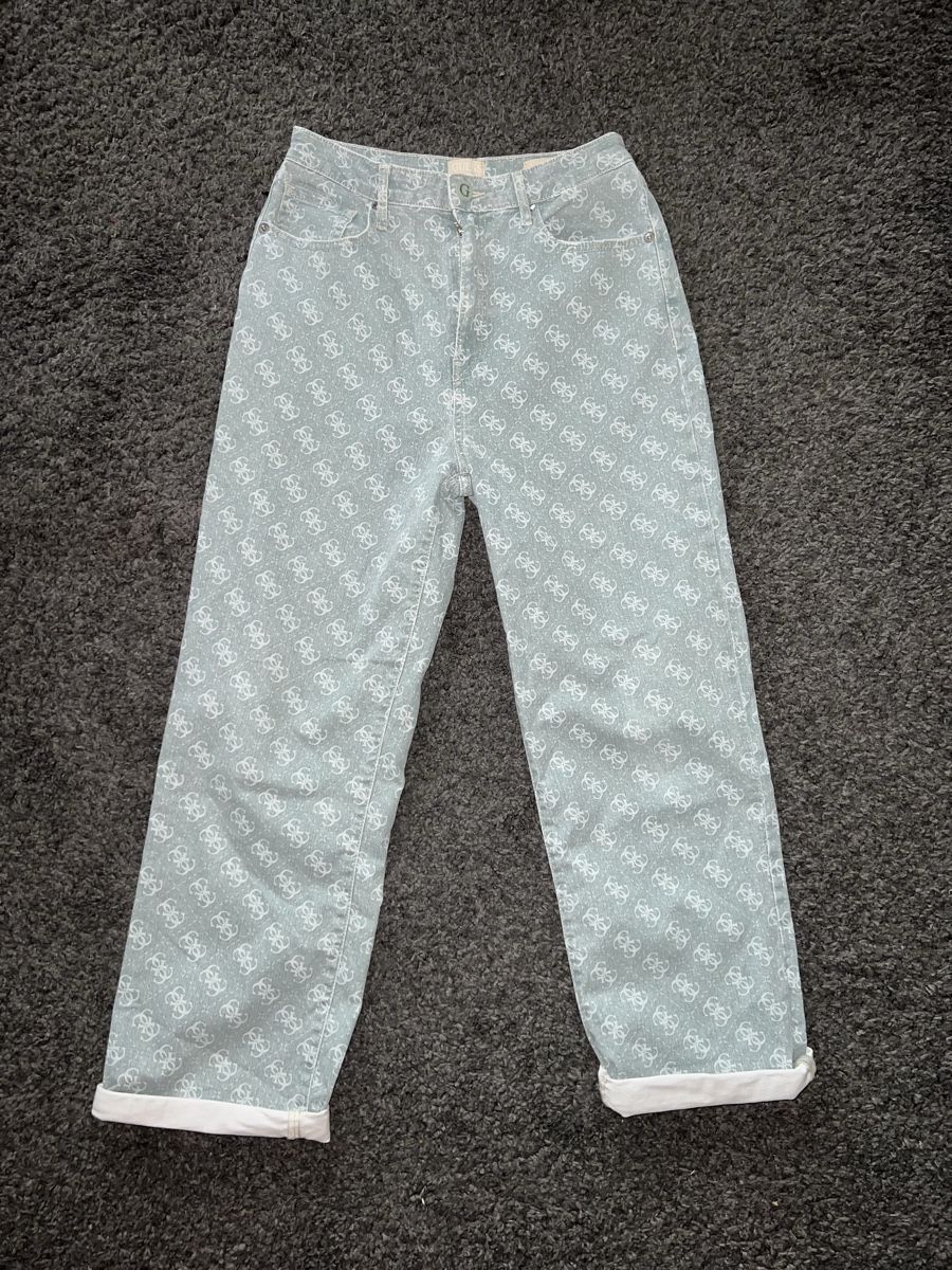 Guess Jeans: Guess Jeans, Straight High, Gr. 30 – Nuovo (secondo la descrizione) da Effretikon venduto da Briga.S.