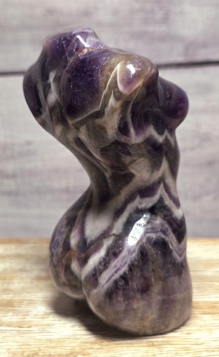 Minerali & Pietre curative: Chevron Amethyst Lady 550g – Nuovo e nell'imballaggio originale da Matzingen venduto da Shay_Crystalz 2