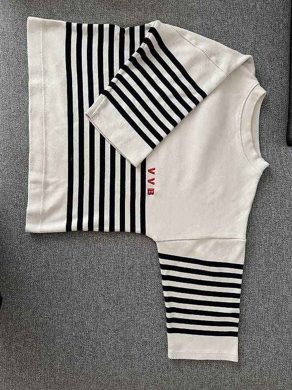 T-Shirts: Strickshirt Victoria Beckham – Gebraucht aus Glattbrugg von Blogger73 1