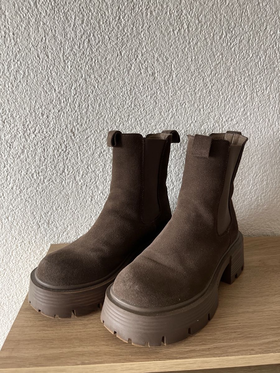 Bottes de soin: Wildlederstiefel – D'occasion à Gossau SG par kap_q7lj 1