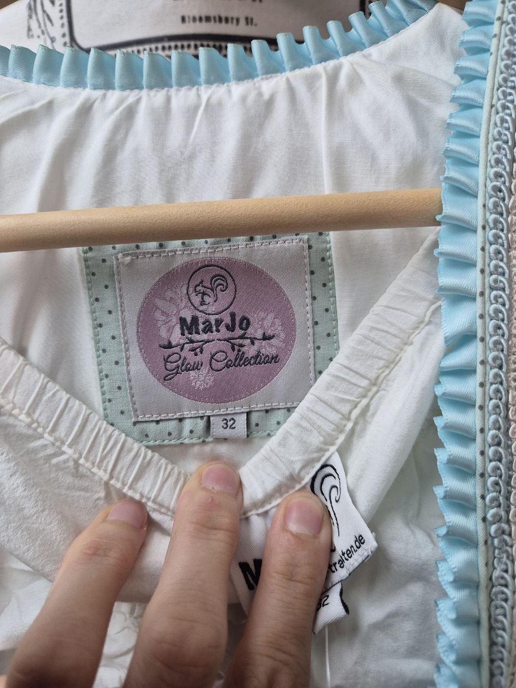 Vestiti: Dirndl, hellblau mit Spitzenschürze, Gr. 32, inkl. Bluse👗 – Usato da Richterswil venduto da ChristinW01 6