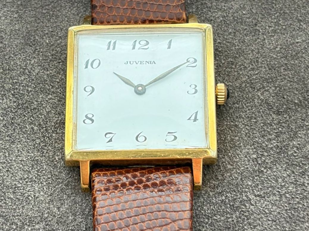 Juvenia Orologi: Vintage Juvenia Handaufzug – Usato da Zürich venduto da Airflow22