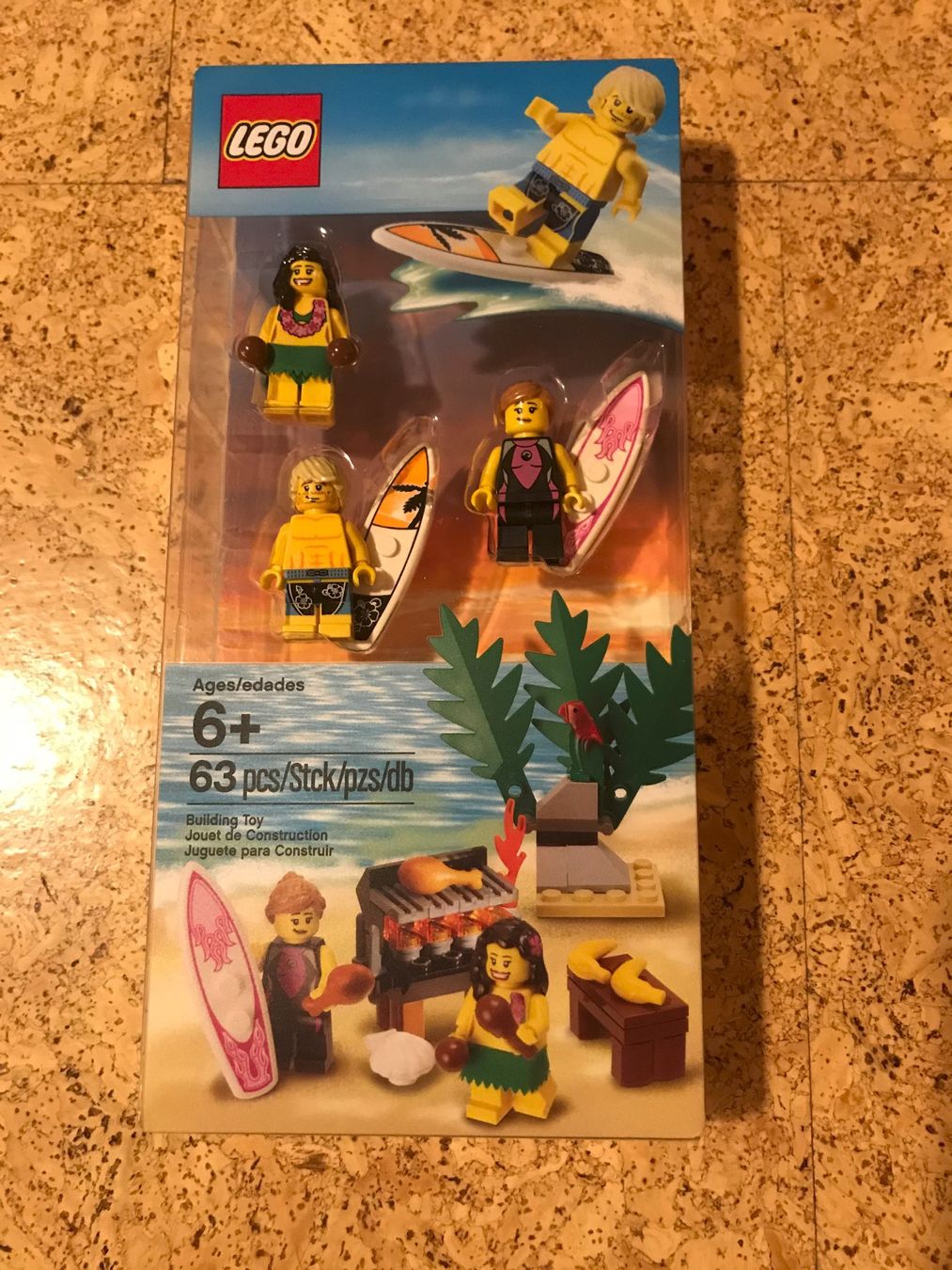 Lego Kit di costruzioni: LEGO 850449 - Minifigure Beach Accessory Pack - Surfer – Nuovo e nell'imballaggio originale da Ennenda venduto da ZiskaGL