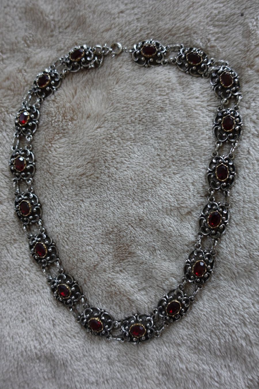 Catenine: 1 schöne Modeschmuck Kette mit Steinen – Usato da rorschach venduto da Babsi64