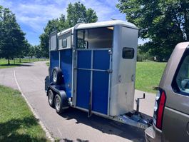 IFOR Williams Pferde- & Sachentransportanhänger
