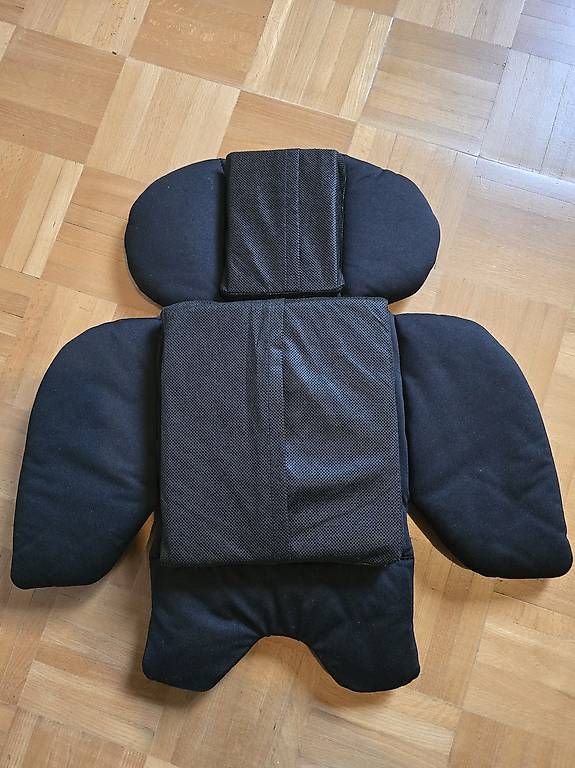 Cybex Seggiolini per auto: Réducteur bébé Cybex Sirona S2 – Usato da Penthalaz venduto da Cortis 1