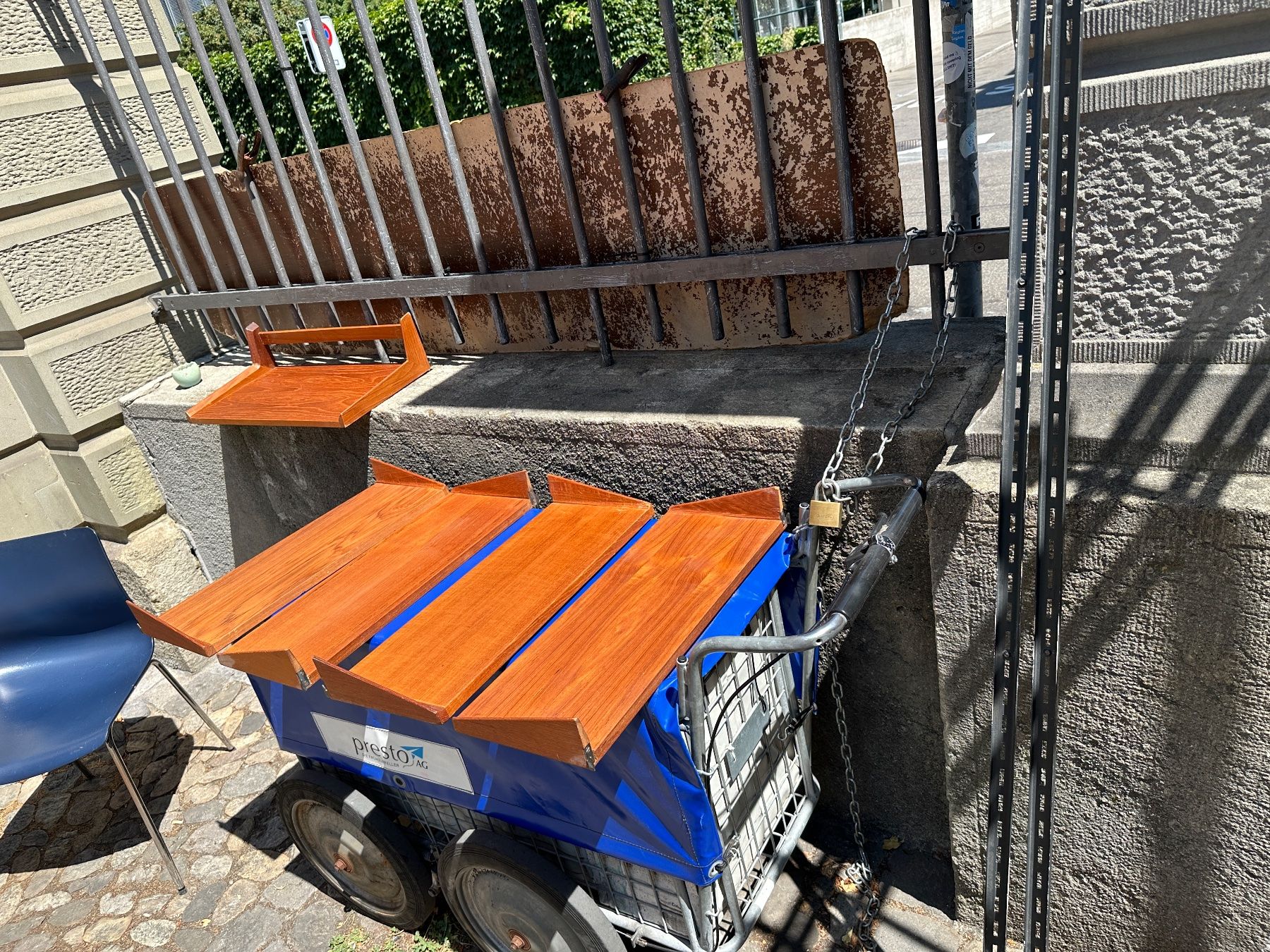 Regale: Vintage Teakholz Gestell Teakregal – Gebraucht aus Zürich von atlantis77 6