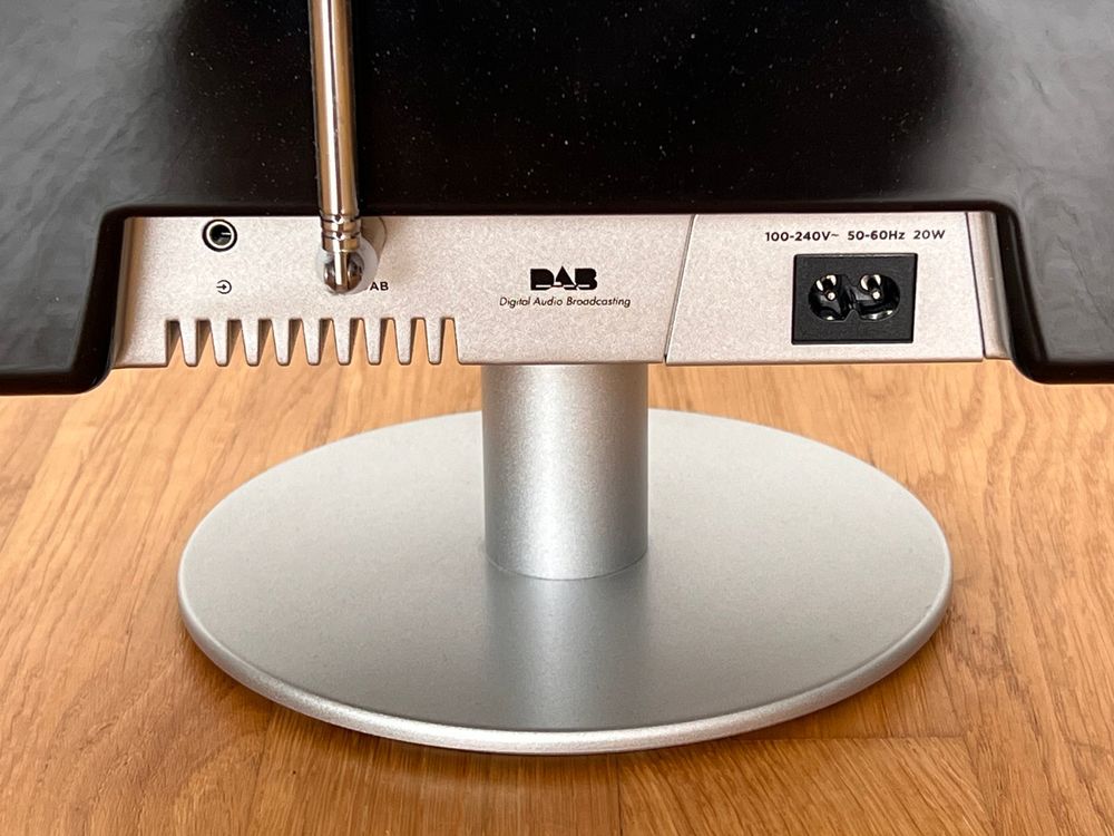 Geneva Sound System Model S Wireless DAB