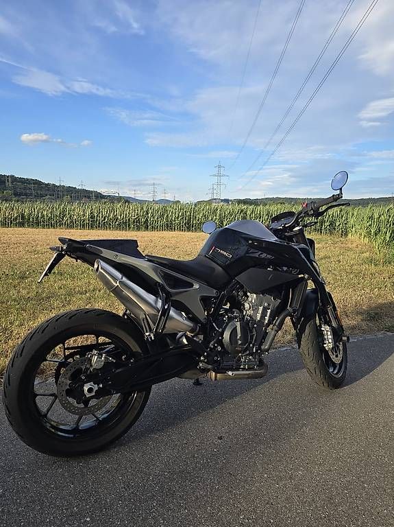 Strada: KTM Duke 790 – Usato da Suhr venduto da Raphael_bucher 2