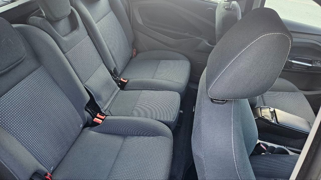 Ford Autos: Ford Grand C-Max – Gebraucht aus Wollerau von fer_6s2v 4