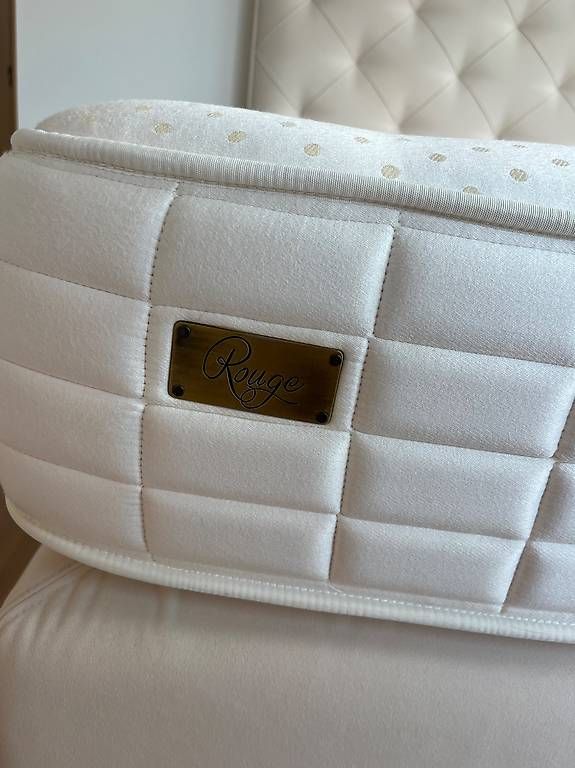 Lits: Boxspringbett 180x200cm Schlossatelier LeDivan mit Matratze – D'occasion à Walchwil par ama_9gny 2