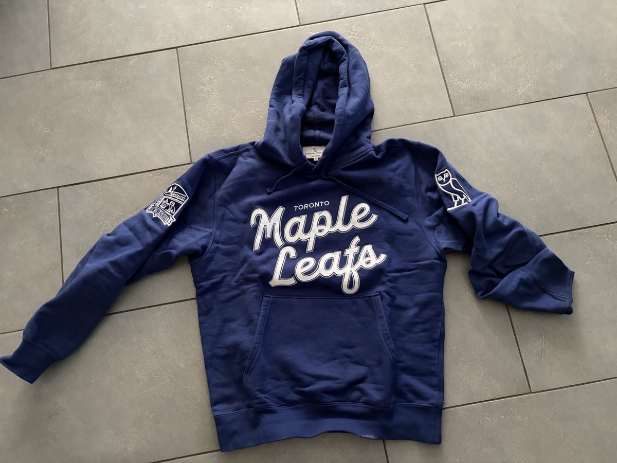 October's Very Own Pulls & Sweat-shirts: Kapuzenpullover Toronto Maple Leafs  OVO – D'occasion à Wallisellen par Xanthipus