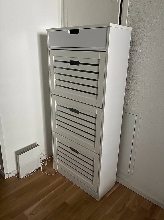 Schränke: Schuhschrank mit 3 Fächern  wie neu – Gebraucht aus Ottenbach von val_ckv7