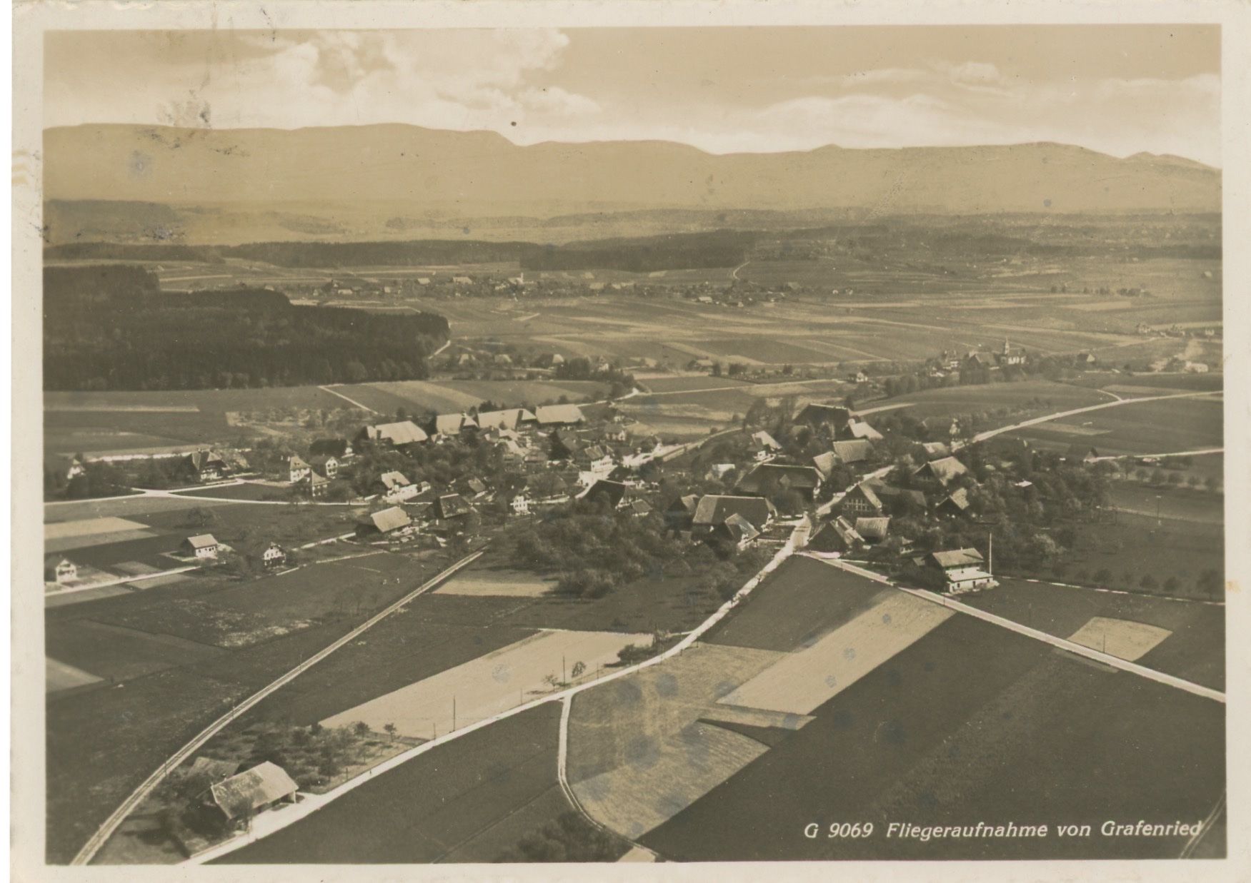 Cartoline postali: Grafenried, vue aérienne – Usato da Crémines venduto da Falta