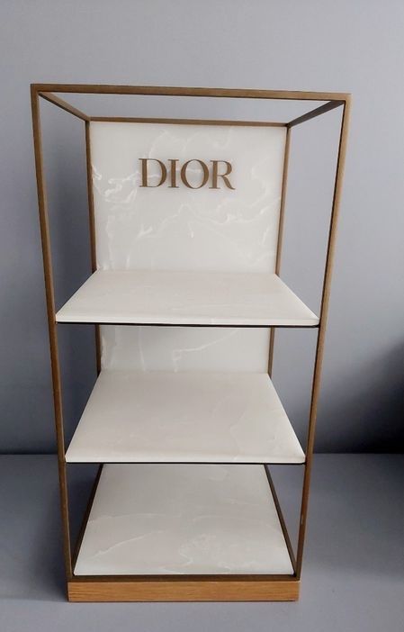 Tutte le decorazioni: Présentoir XXL Dior – Nuovo (secondo la descrizione) da Neuchatel venduto da mar_9blm 4