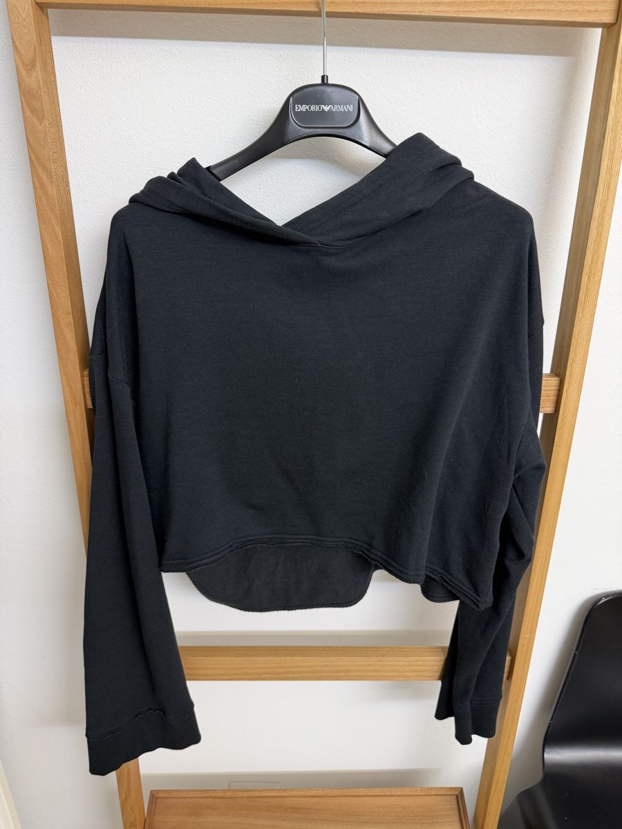 Nike Pullover & Sweatshirts: Pullover nike yoga  – Neu und originalverpackt aus Neerach von the_modern_mini
