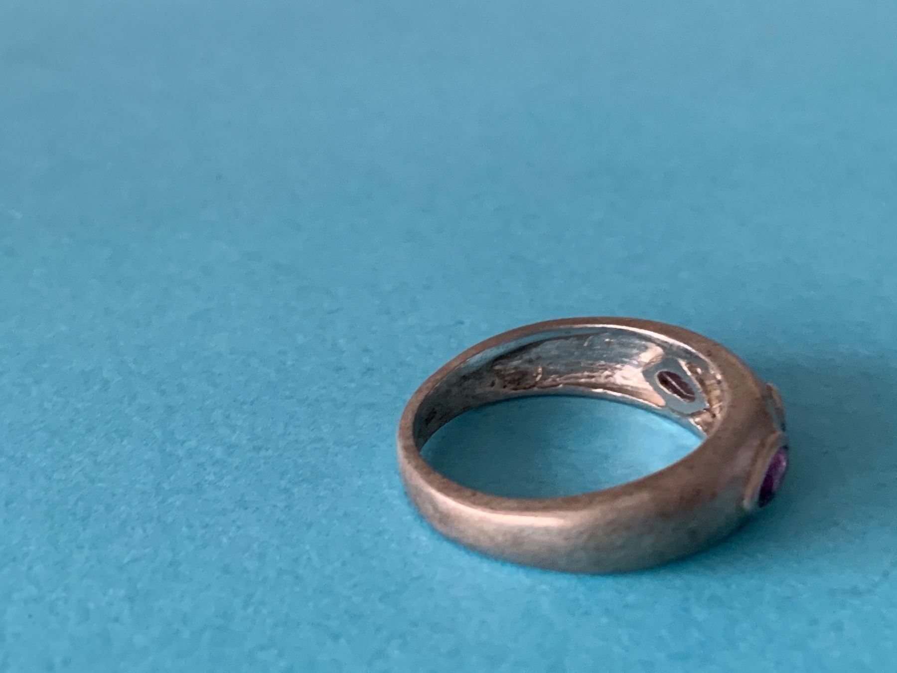 Anelli: Ring Silber violett-weiise steinchen 54 – Usato da Dittingen venduto da Bellevista 5