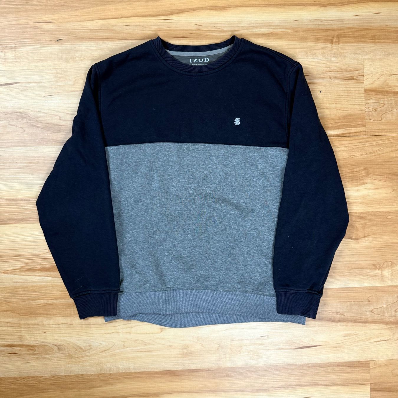 Maglioni & Felpe: Vintage College Izod Pullover – Usato da Herisau venduto da 1asupply