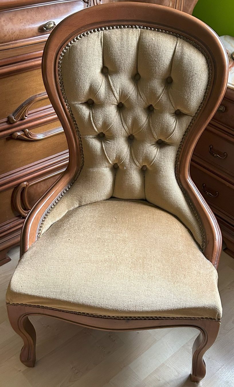 Letti: Nussbaumholztisch  Schlafzimmer  set – Usato da Waldkirch venduto da Golf210 5