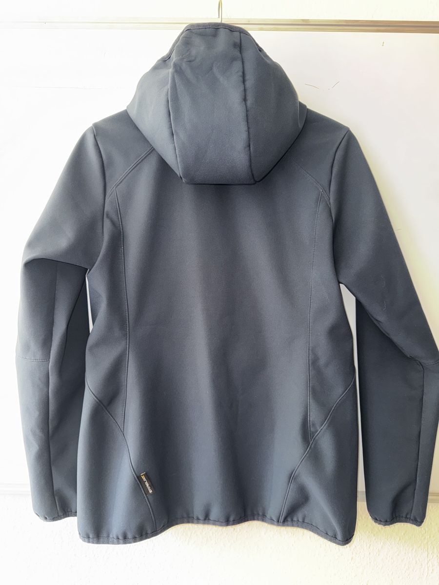 Jack Wolfskin Giacche: Jack Wolfskin Stormlock Softshell Jacke Damen – Usato da Basel venduto da GTB.Fa 2
