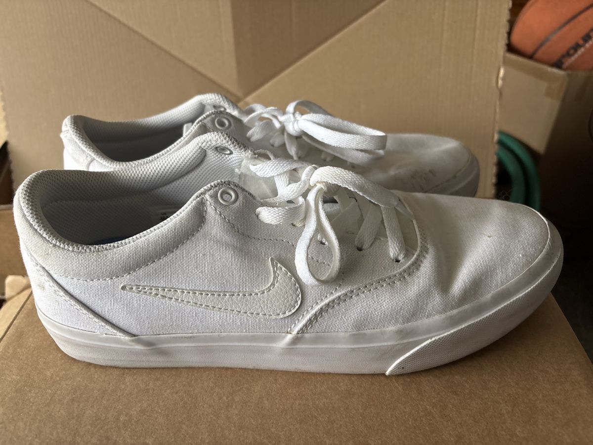 Nike Scarpe da uomo: Nike Sneaker Gr. 42.5 - Top Zustand - Herbst Schnäppchen – Usato da Kriens venduto da mir_v8ww 2