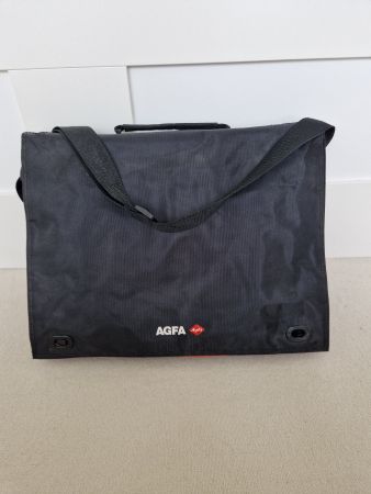100% NEU & ORIGINAL: Messenger-Style Business Bag von AGFA