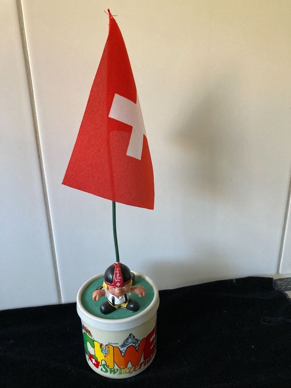 Drapeaux: Schweizer-Souvenirs mit  Fahne – D'occasion à Zürich par Chaeffeler