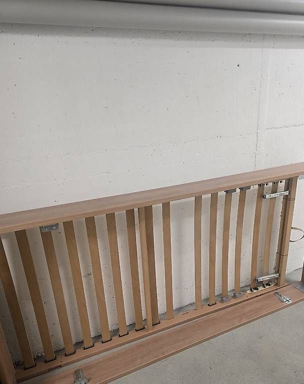 Betten: Bett 90 x 200 inkl. Lattenrost gratis dazu – Gebraucht aus Neuhausen am Rheinfall von Franostar.