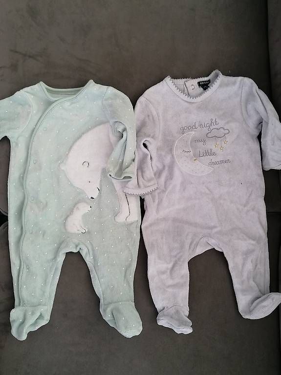 Pigiama & Simili: Pyjamas für Neugeborene – Usato da Oberglatt ZH venduto da Chaeferly