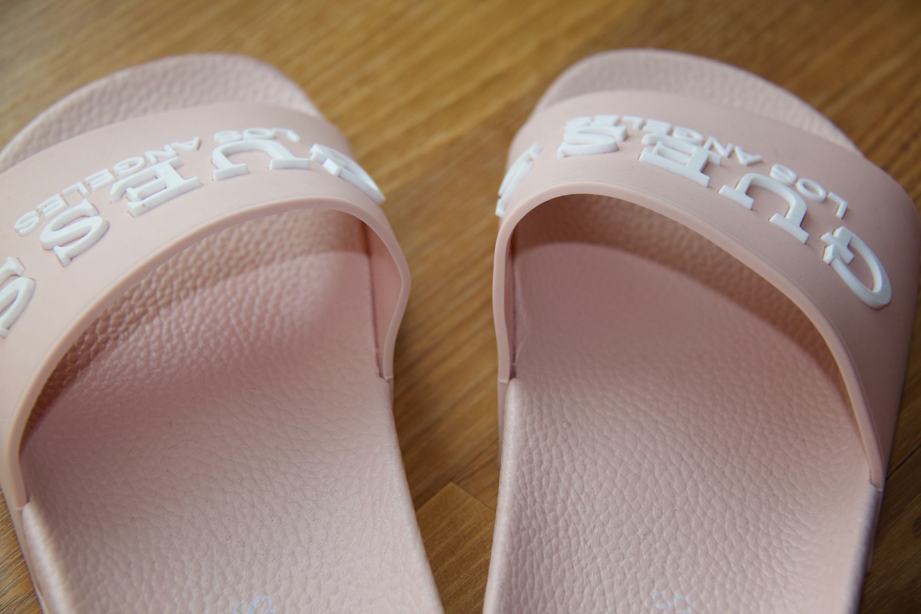 Guess Damenschuhe: GUESS Los Angeles - Strandschuhe, Gr. 34 – Neu (gemäss Beschreibung) aus Uetikon am See von Vil4523 4