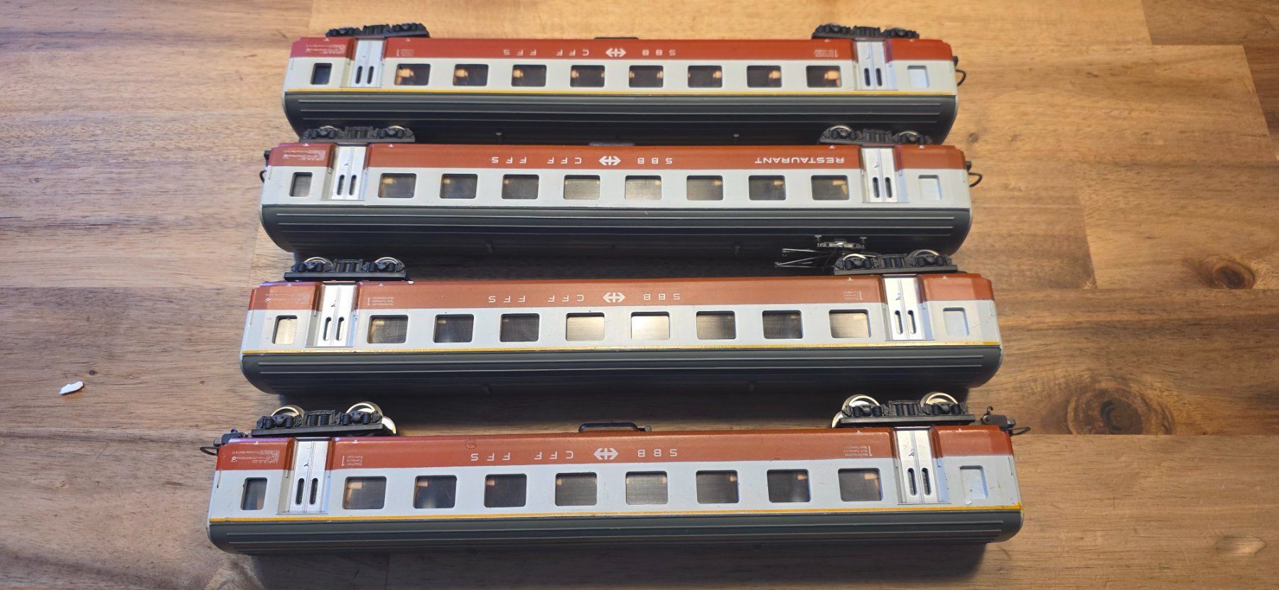 Lima Modellini di ferrovie: lima swiss express 4 stück HO/DC – Usato da Hochfelden venduto da Danizh0 2