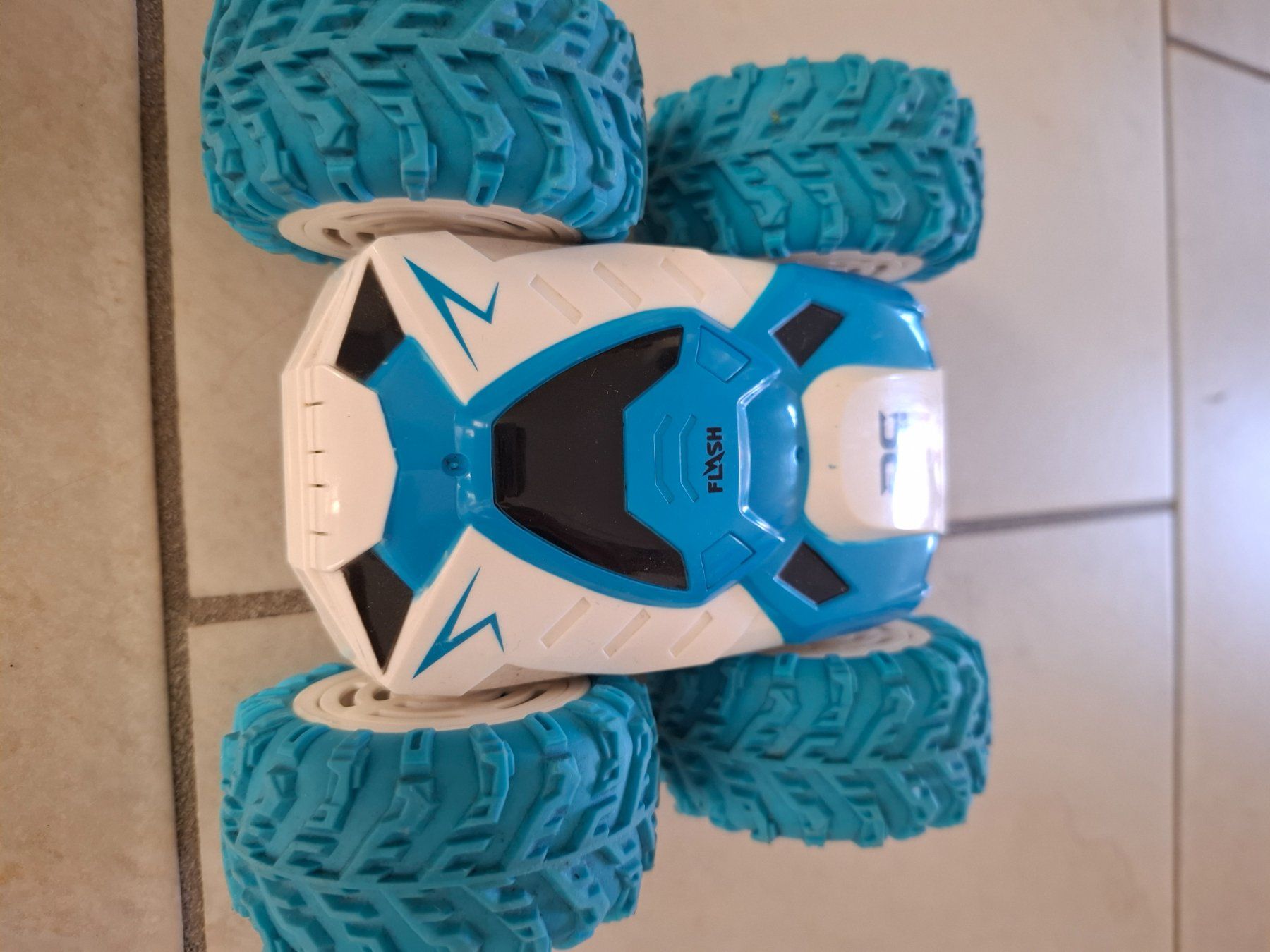 RC Modellbau: Ferngesteuertes Auto – Gebraucht aus Allschwil von denes19