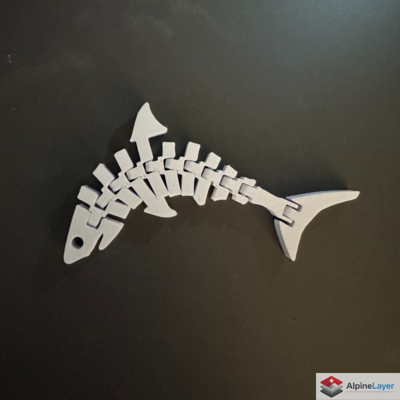 Giocattoli: Articulating Shark Keychain 3D Printed White – Nuovo (secondo la descrizione) da Losone venduto da AlpineLayer