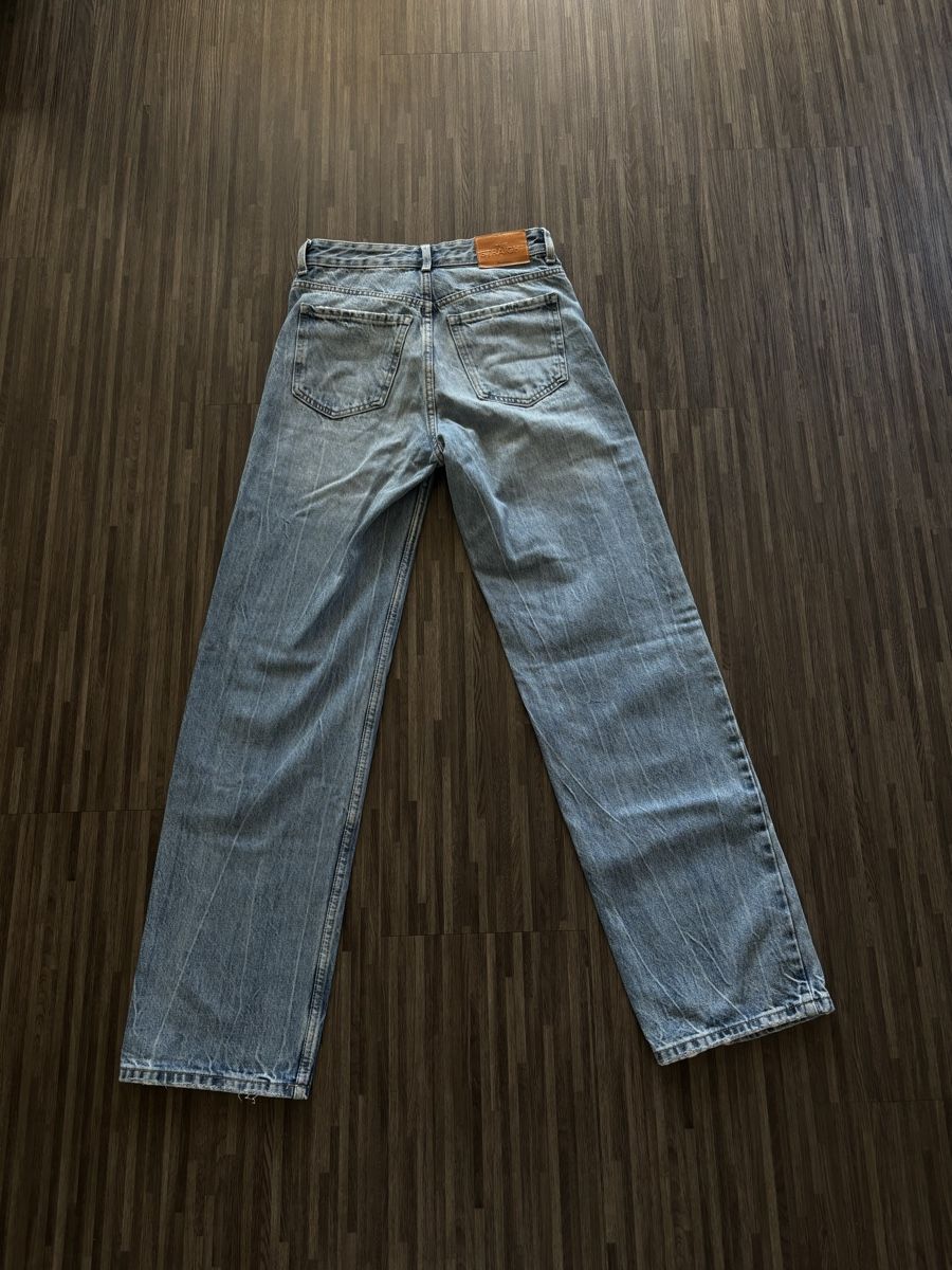 Bershka Jeans: Vintage Bershka Jeans, hellblau, Grösse 34 – Gebraucht aus Sumiswald von fid_v269 1