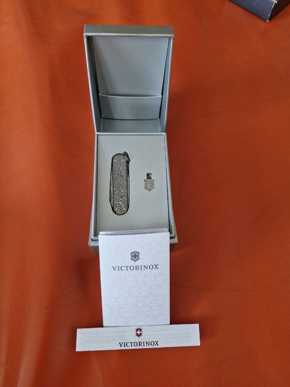 Victorinox Coltelli tascabile: Victorinox Classic SD Brilliant Damast. – Nuovo e nell'imballaggio originale da Illgau venduto da raibe 3