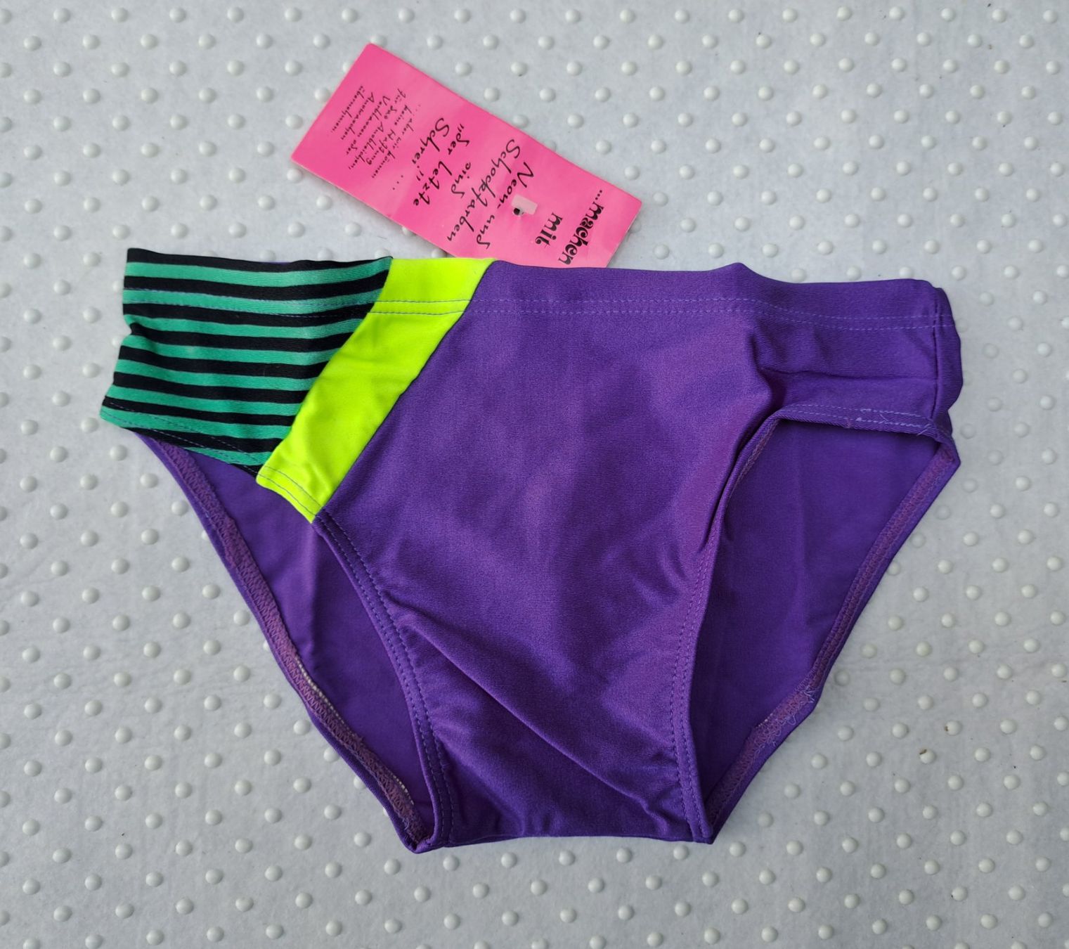 Costumi da bagno: NEU! Retro Badehose lila Gr. 104 – Nuovo e nell'imballaggio originale da Gysenstein venduto da joshuas81