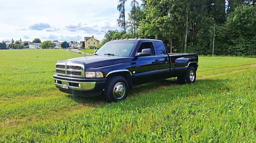 Automobili: Dodge Ram 3500 Dually Pickup Truck – Usato da Speicherschwendi venduto da rumrunner01