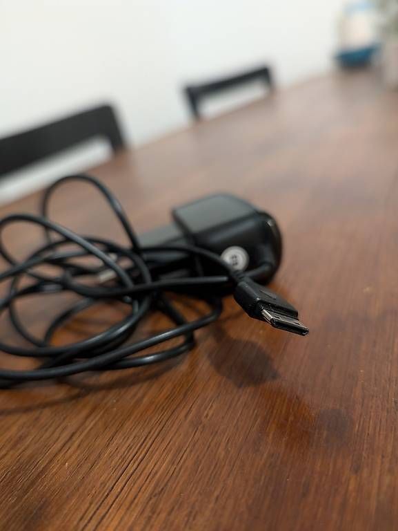 Samsung Caricabatterie: Samsung ATADS30EBE Adapter – Usato da Luzern venduto da Laraelena 2