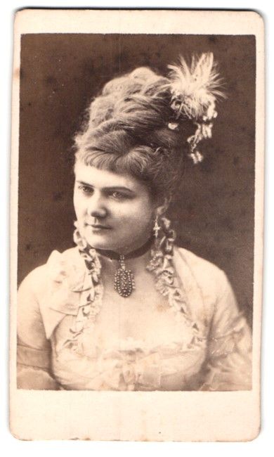 Photos & affiches: Fotografie Portrait Hermine Meyerhoff,  – D'occasion à Berlin par bartko-reher