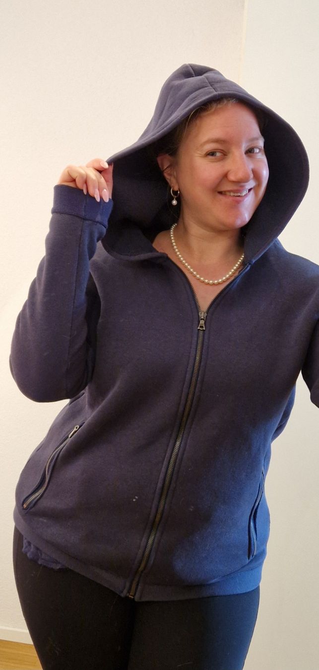 Pullover & Sweatshirts: Marine-Blaue Fleece Baumwolle Jacke – Neu und originalverpackt aus Uetendorf von JR-Fantasyhouse